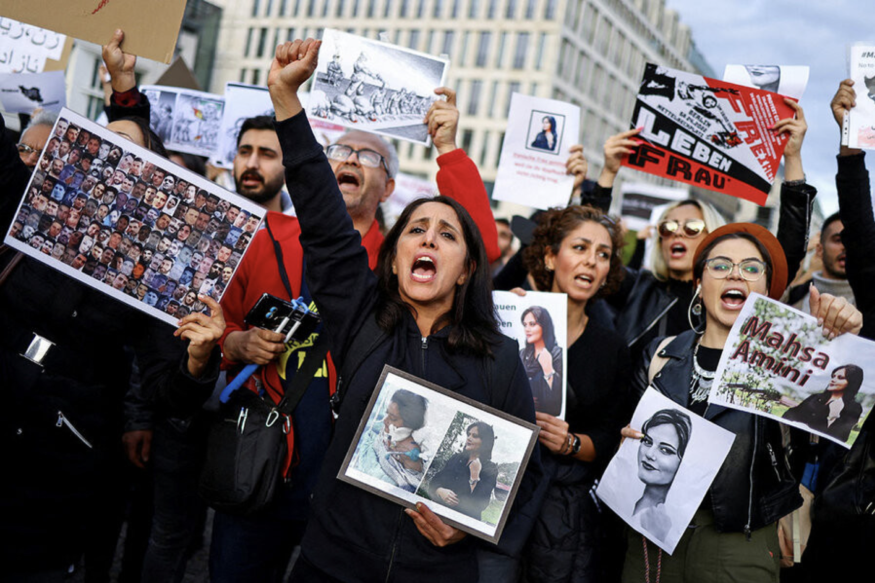 Iranians protesting the death of Mahsa Amini